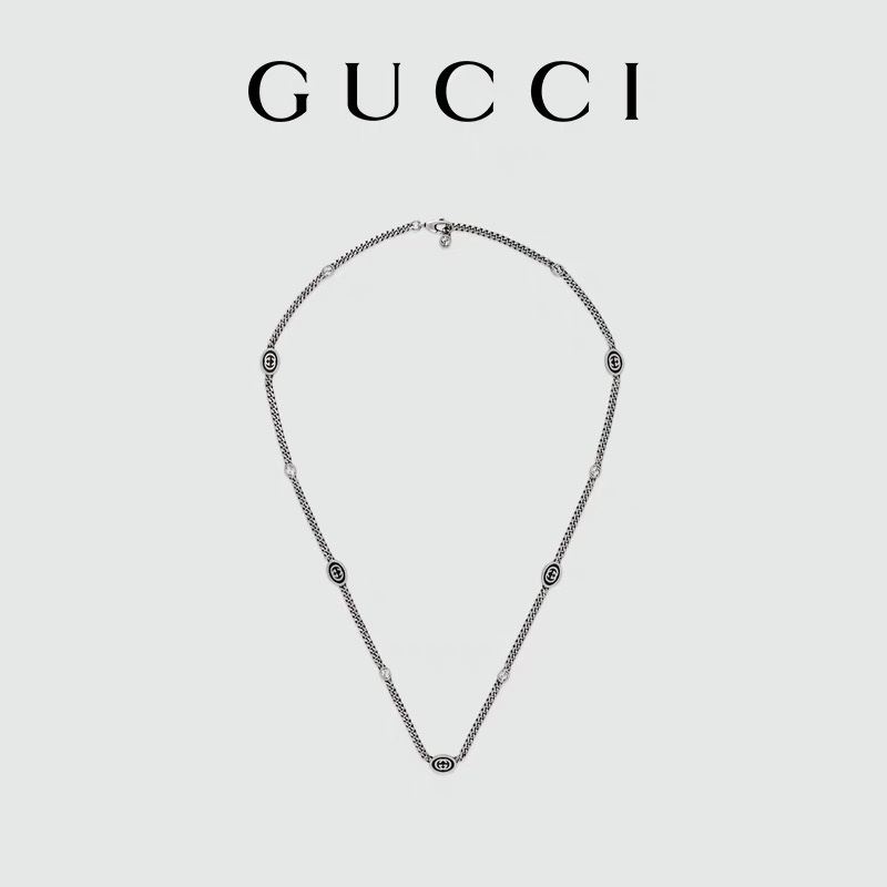 G*u*i necklaces